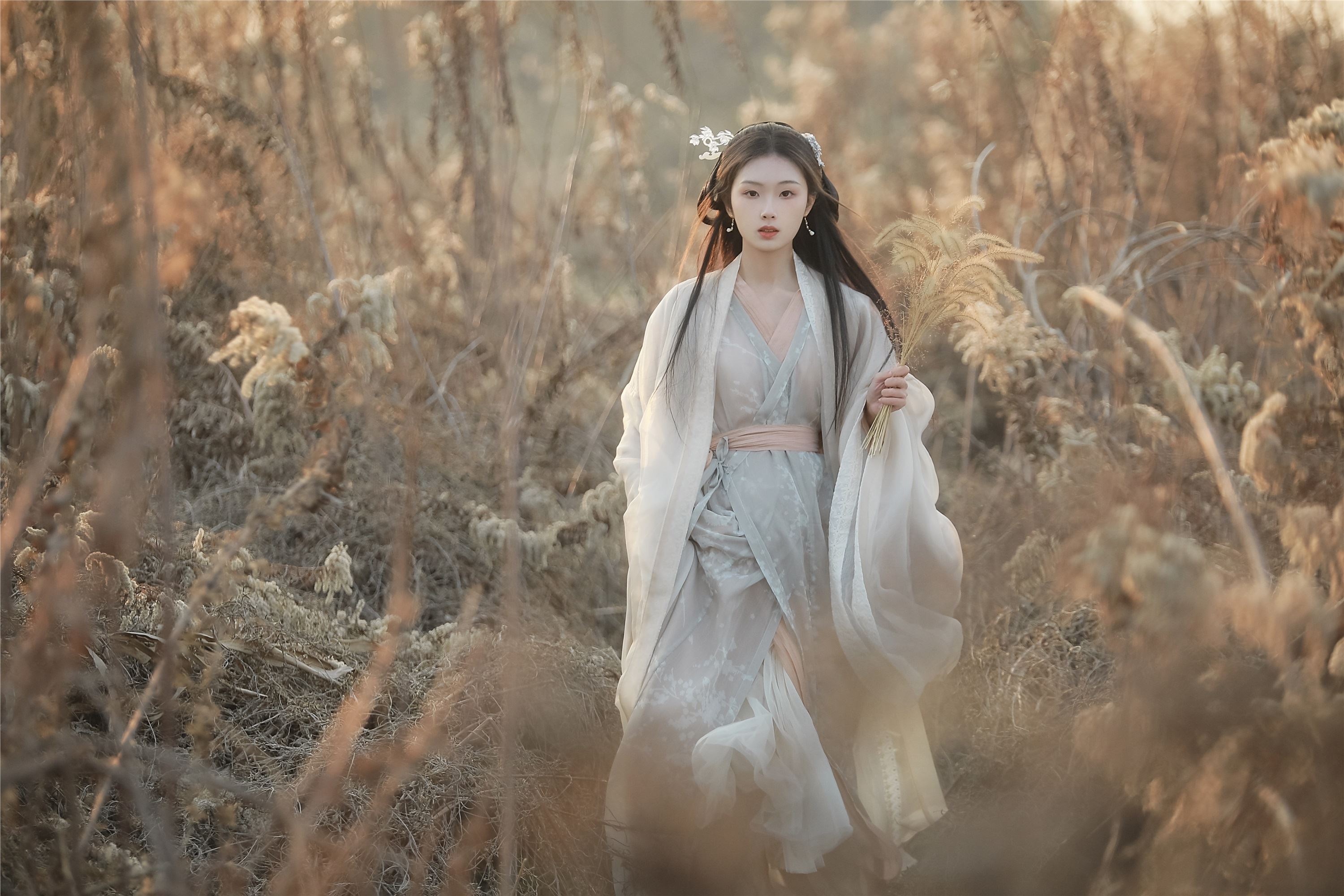 YITUYU艺图语 2025.01.28 叹秋 溱溱